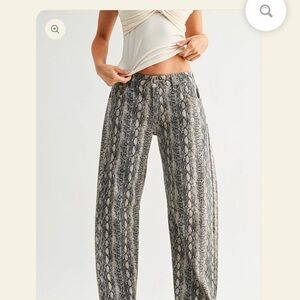 Just USA Gray Snake-Print Barrel Leg Pants